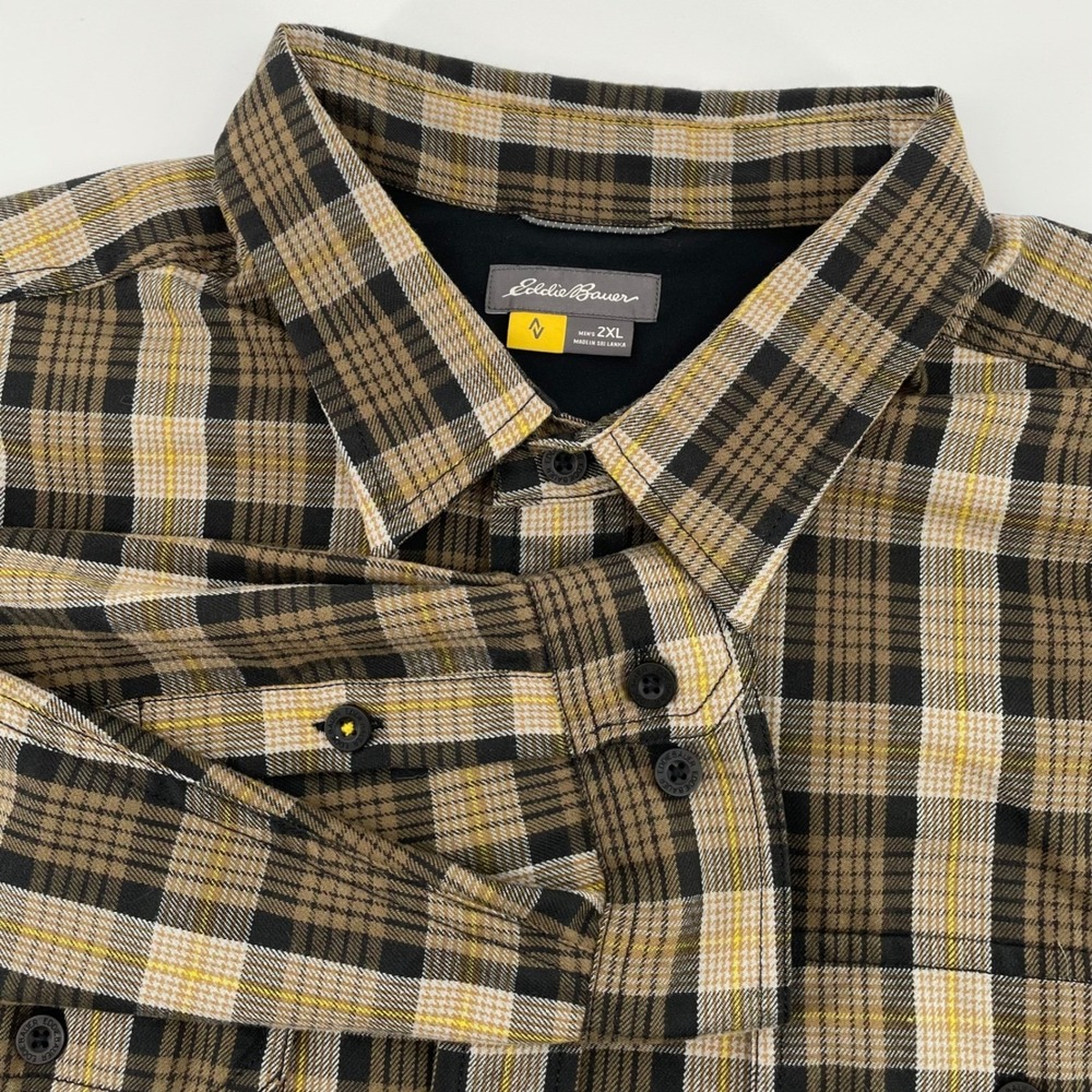Eddie Bauer Mens 2XL Brown Plaid Long Sleeve Button Down Shirt Polyester Pockets